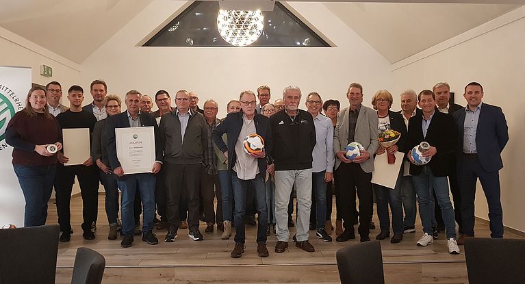 Ehrungsabend des Fußballkreises Düren - Franz-Josef Mainz Ehrenamtspreissieger 2022