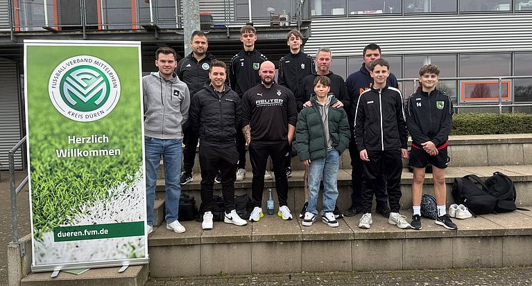 Acht neue Schiedsrichter für den Fußballkreis Düren
